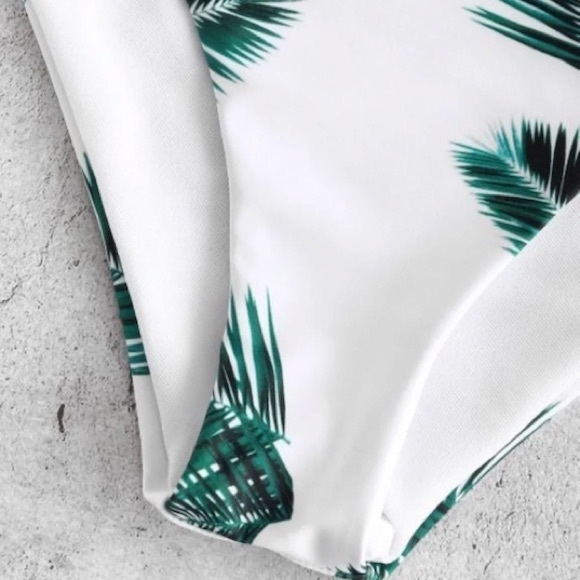 Floral Leaf Bikini Set - Picture 4 of 5